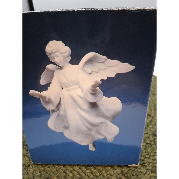 Avon Nativity Collectibles The Angel Porcelain Figurine 1983 Exclusive Taiwan 5" - Picture 2 of 7
